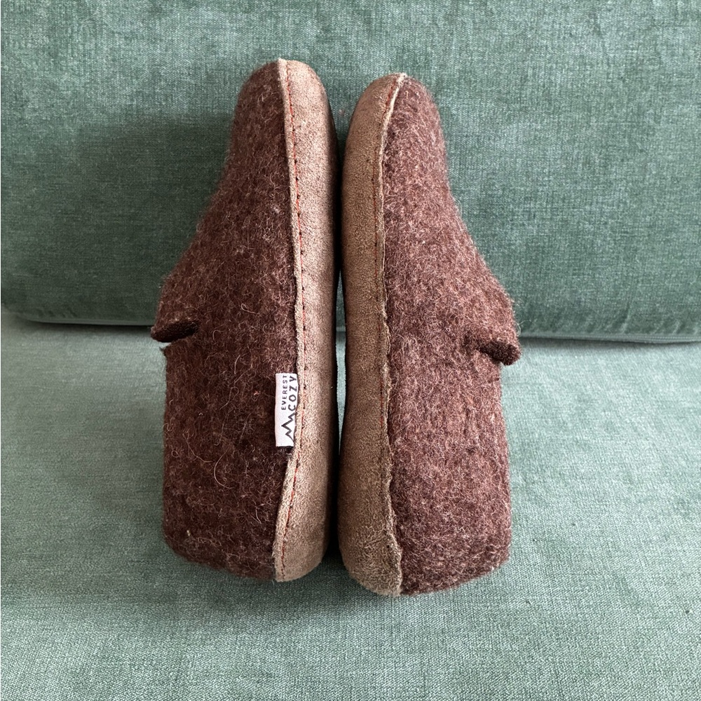 Everest Cozy Felted Wool Slippers - Picture 4 of 7